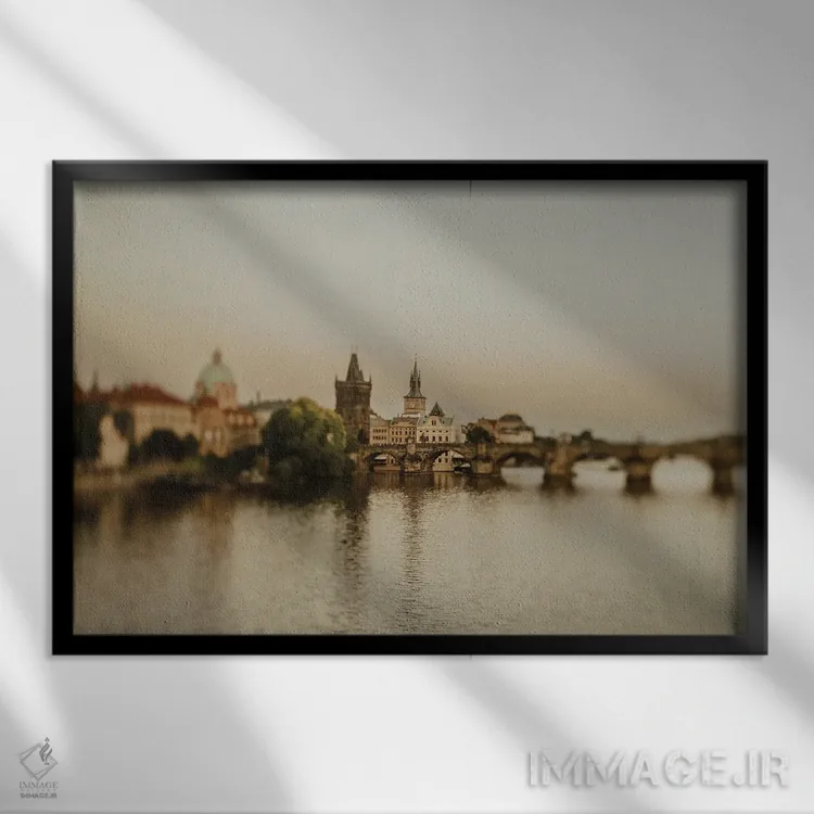 تابلو رودخانه ولتاوا اثر چلسیا ویکتوریا - نمای قابدار مشکی