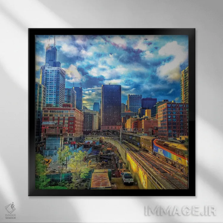 تابلو قطار شمالرو اثر کیتلین ورا - نمای قابدار مشکی