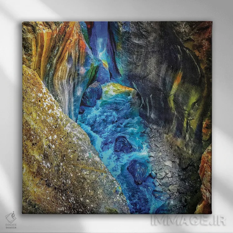 تابلو جادهٔ آبی اثر کیتلین ورا - نمای روبهرو روی دیوار