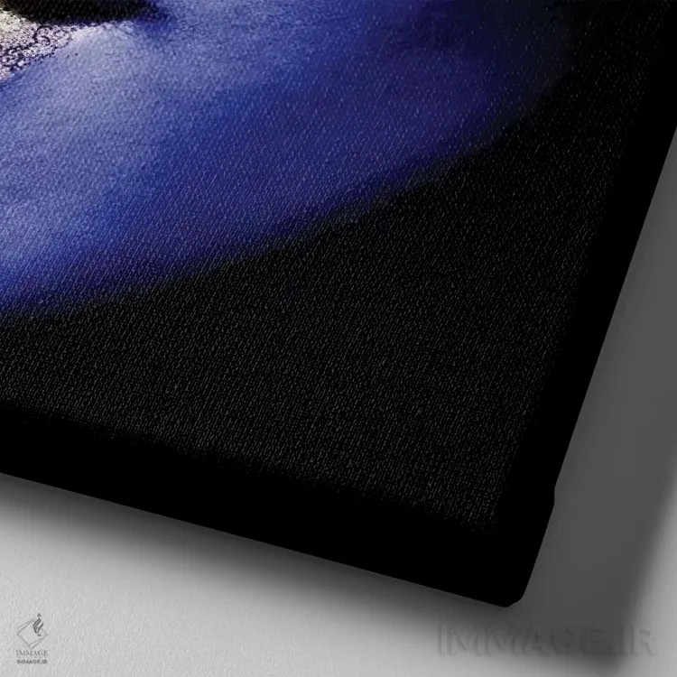 تابلو لبهای گوچی اثر کارولین وندلین - نمای نزدیک بافت بوم