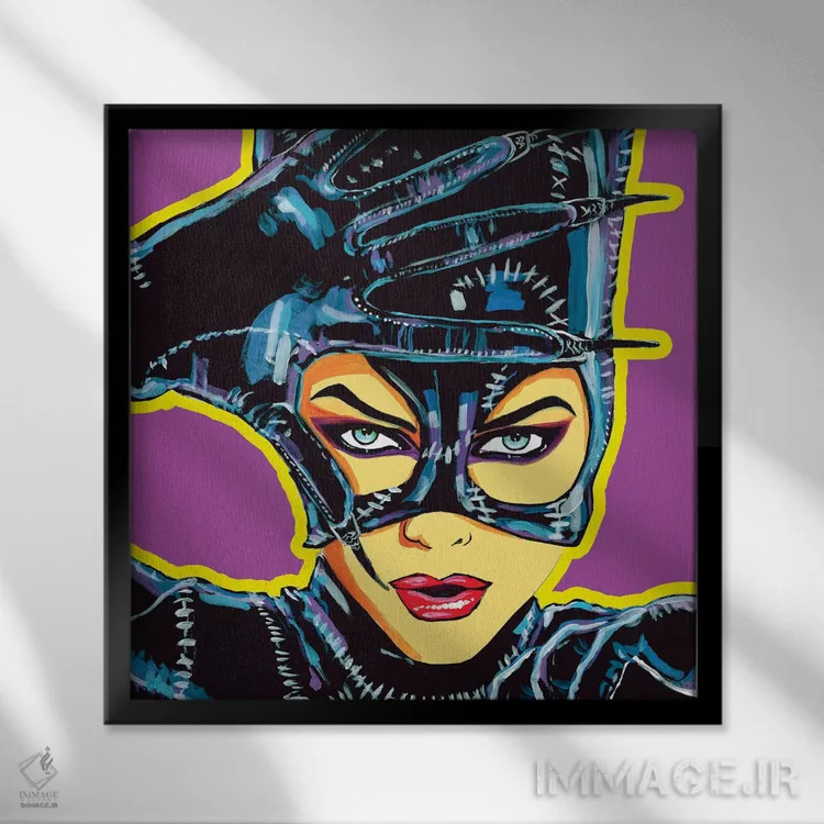 تابلو زن گربهای (کمیک) اثر کوری پلاملی - نمای قابدار مشکی