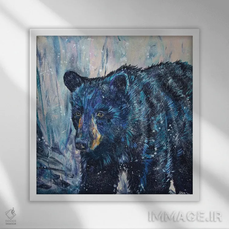 تابلو خرس یخی اثر لیندزی دال - نمای قابدار سفید