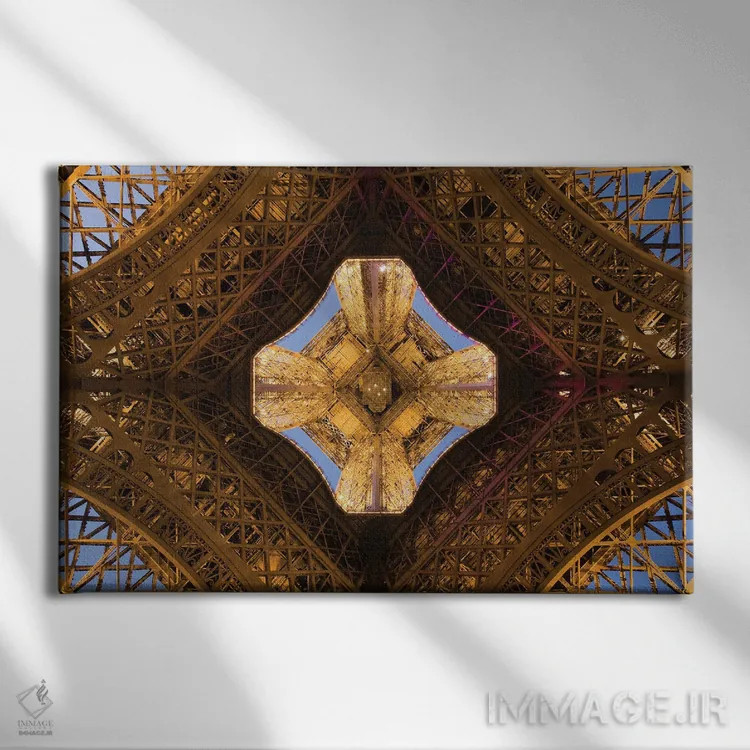 تابلو برج ایفل ۴ اثر دیوید کلاپ - نمای روبهرو روی دیوار