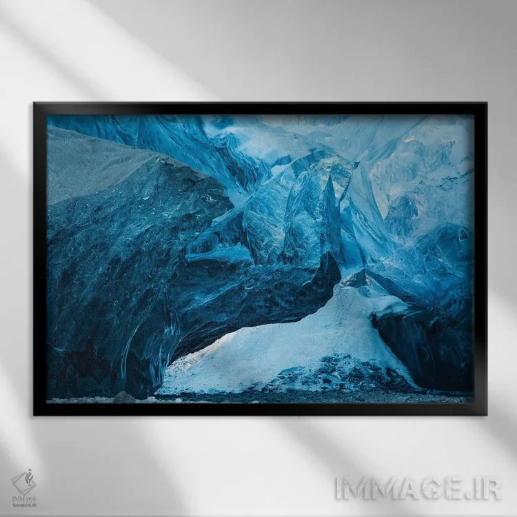 تابلو غار یخی ایسلند ۱ اثر دیوید کلاپ - نمای قابدار مشکی