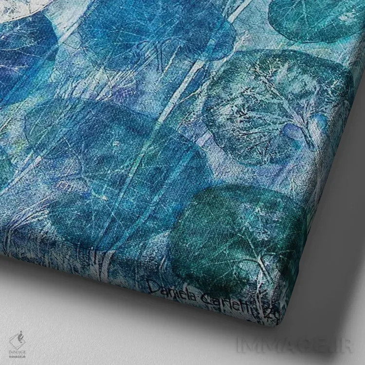 تابلو پروانه در آبی اثر دنیلا کارلتی - نمای نزدیک بافت بوم