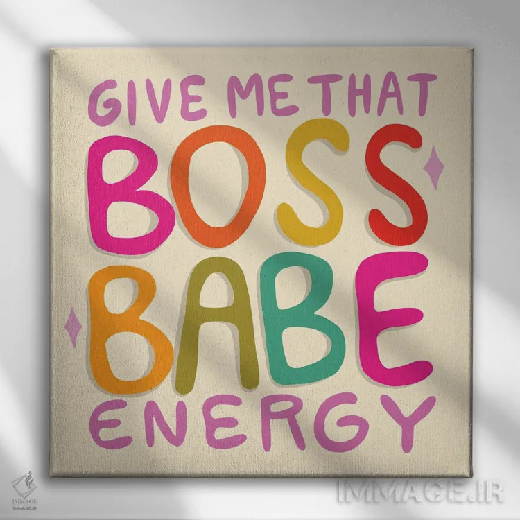 تابلو انرژی دختر رئیس (زن قدرتمند) اثر دودل بای مگ (استودیوی هنری) - نمای روبهرو روی دیوار