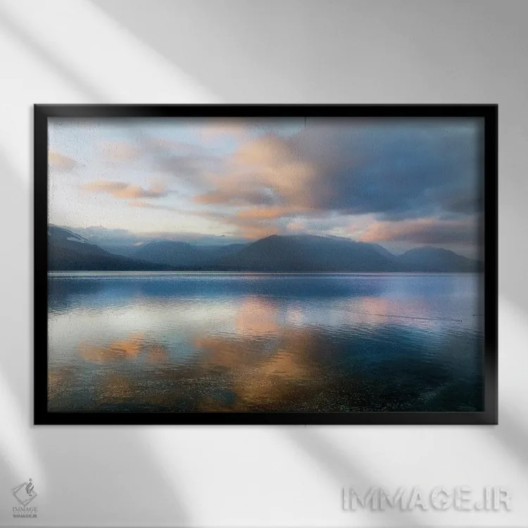 تابلو ساعت جادویی اثر دانیتا دلیمنت - نمای قابدار مشکی