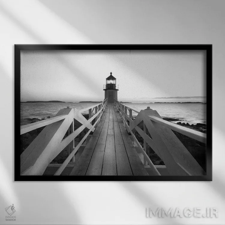 تابلو فانوس دریایی مارشال پوینت اثر دانیتا دلیمنت - نمای قابدار مشکی