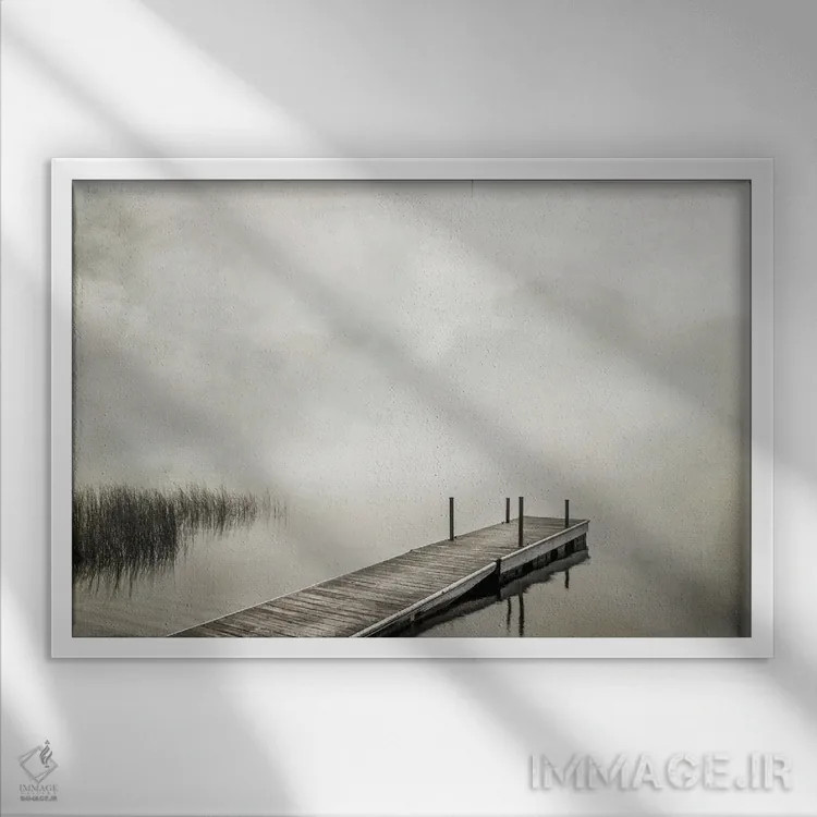 تابلو اسکله مهآلود اثر دانیتا دلیمنت - نمای قابدار سفید