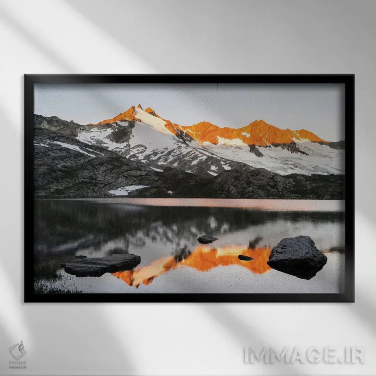 تابلو طلوع دریاچه بالایی گرلوس اثر دانیتا دلیمنت - نمای قابدار مشکی