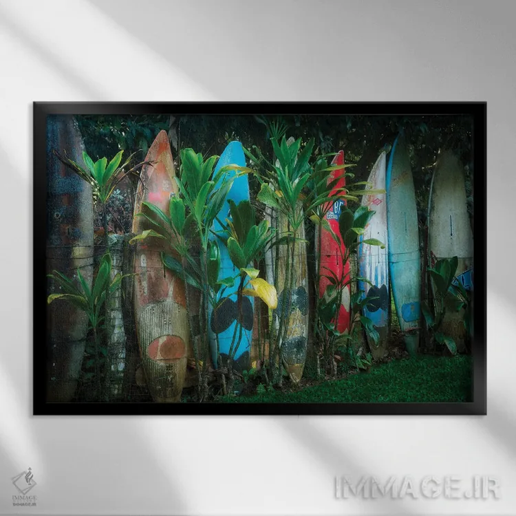 تابلو حصار با تخته موجسواری V اثر دنیس فراتس - نمای قابدار مشکی