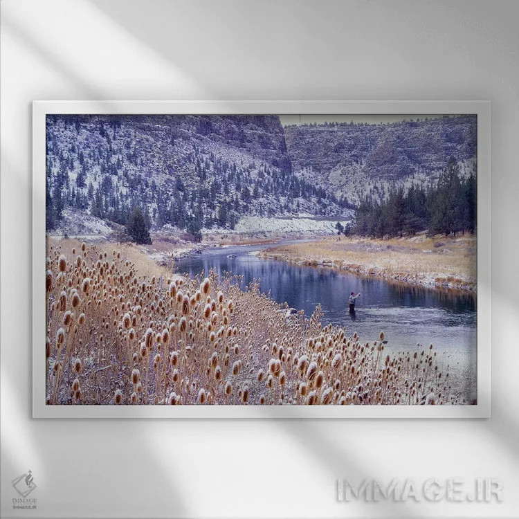 تابلو ماهیگیری با پر در رودخانه اثر دنیس فراتس - نمای قابدار سفید