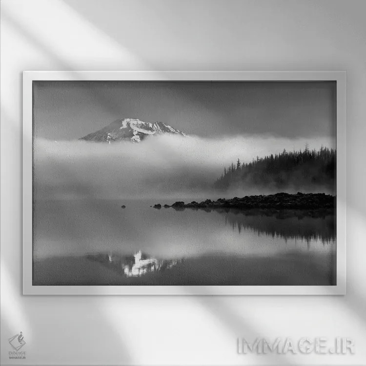 تابلو انعکاس کوهستان سیسترز (خواهران) اثر دنیس فراتس - نمای قابدار سفید