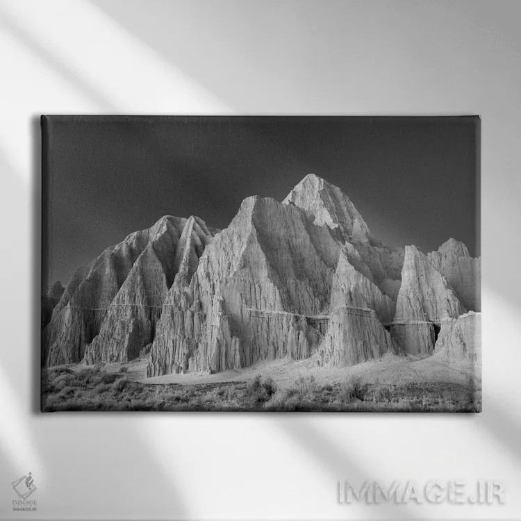 تابلو مناره اثر دنیس فراتس - نمای روبهرو روی دیوار