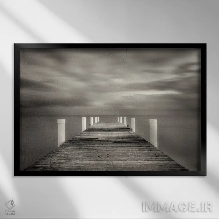 تابلو اسکله ساحلی اثر دنیس فراتس - نمای قابدار مشکی