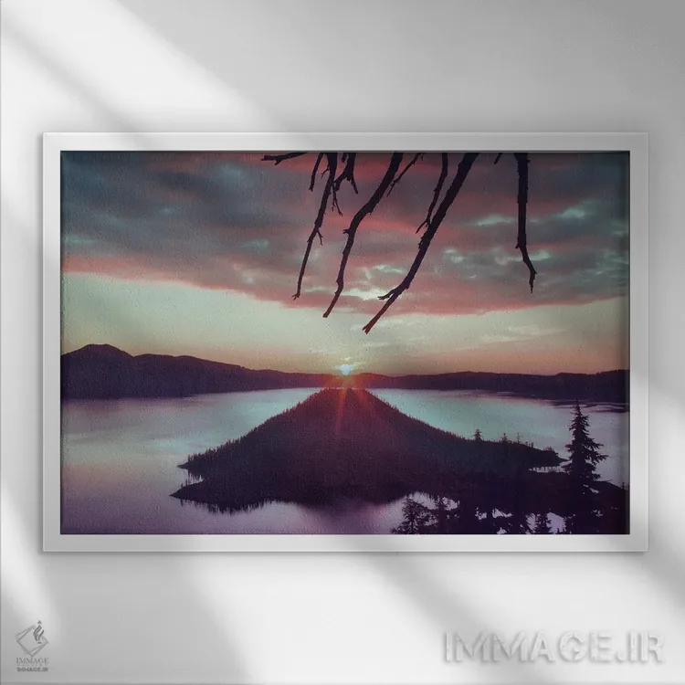 تابلو طلوع خورشید دریاچه دهانه آتشفشانی اثر دنیس فراتس - نمای قابدار سفید