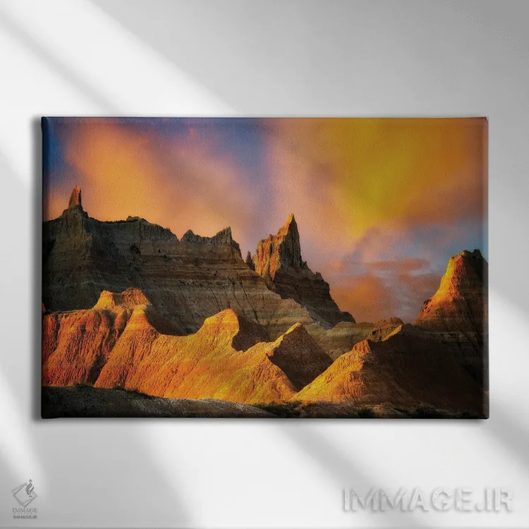 تابلو طلوع سرزمینهای بایر (با نگارش اشتباه) اثر دنیس فراتس - نمای روبهرو روی دیوار