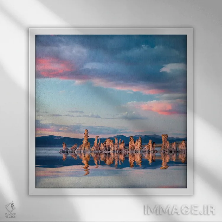 تابلو طلوع مونو III (دریاچه مونو) اثر دنیس فراتس - نمای قابدار سفید