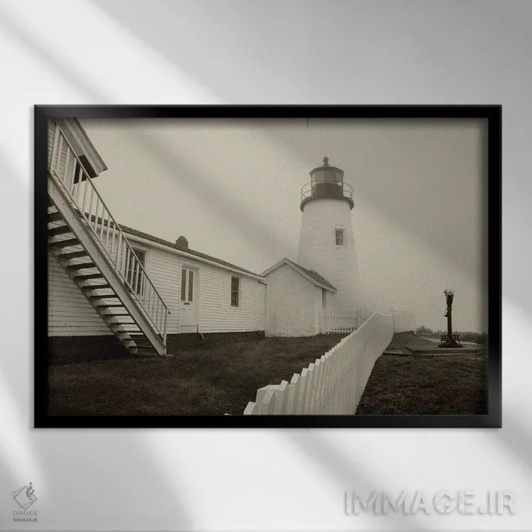 تابلو فانوس دریایی در مه اثر دنیس فراتس - نمای قابدار مشکی