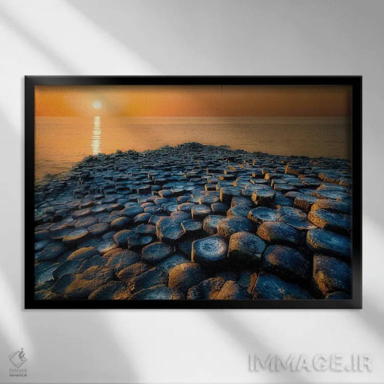 تابلو غروب بازالت (نوع سنگ) اثر دنیس فراتس - نمای قابدار مشکی