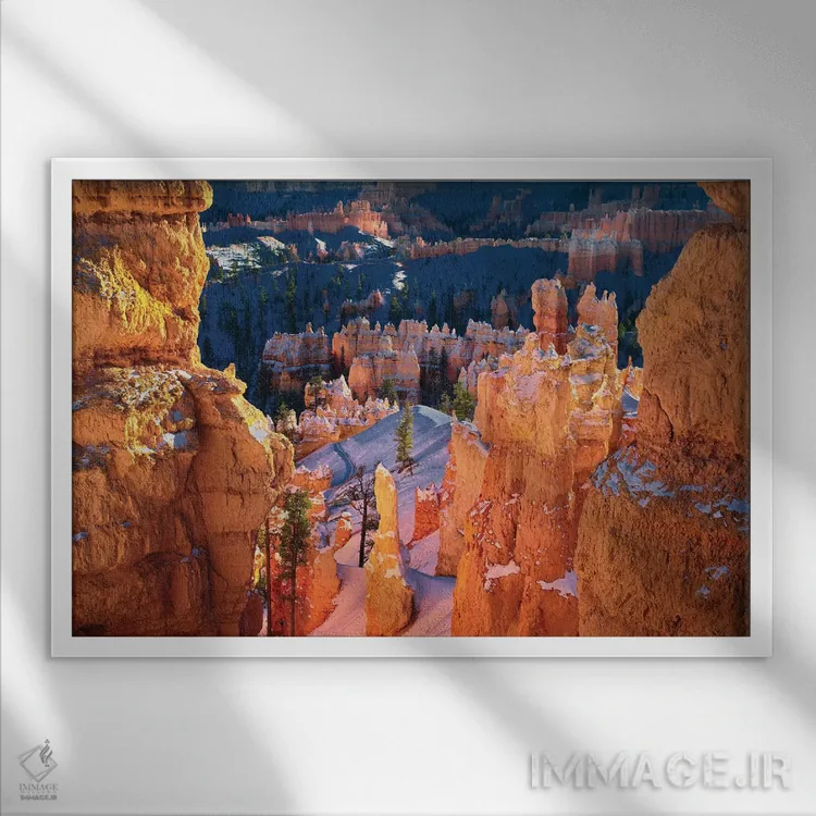 تابلو ستونهای سنگی بریس (پارک ملی در آمریکا) اثر دنیس فراتس - نمای قابدار سفید