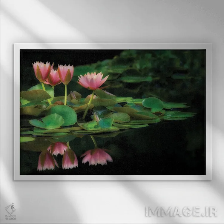 تابلو بازتاب سوسن اثر دنیس فراتس - نمای قابدار سفید