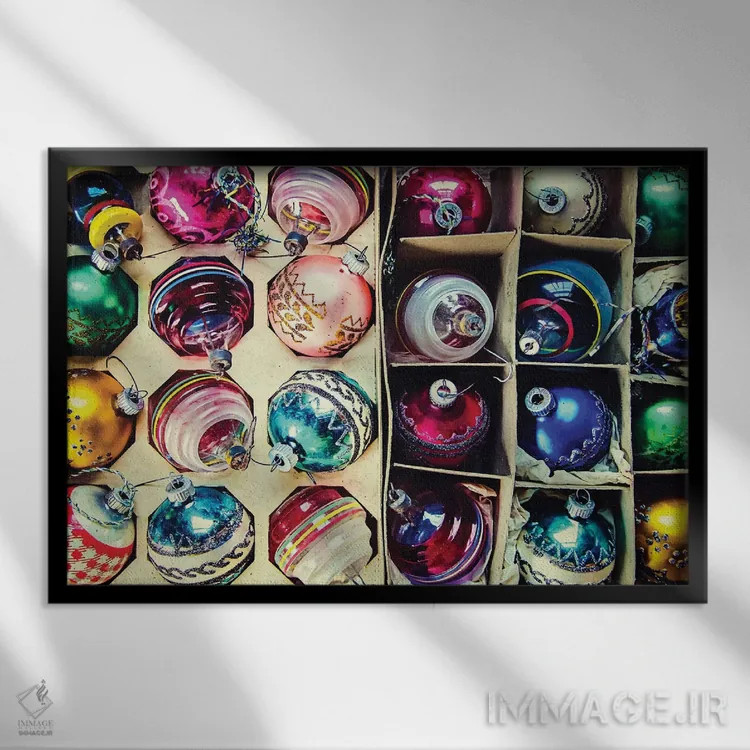 تابلو تزئینات قدیمی اثر دبرا اوبرتانک - نمای قابدار مشکی