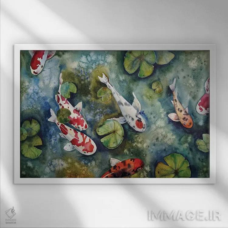 تابلو ماهی کوی و برگهای نیلوفر آبی اثر دلنارا ال - نمای قابدار سفید