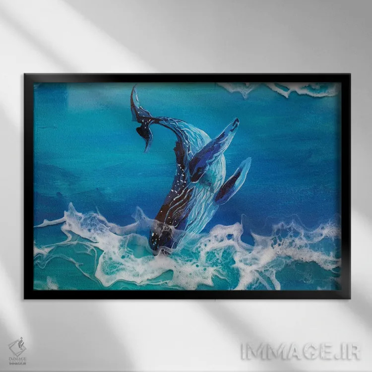 تابلو نهنگ در میان موجها اثر دلنارا ال - نمای قابدار مشکی