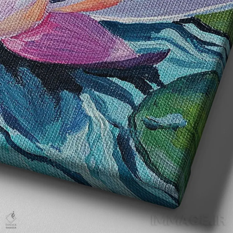 تابلو گل زیبای نیلوفر آبی اثر دلنارا ال - نمای نزدیک بافت بوم