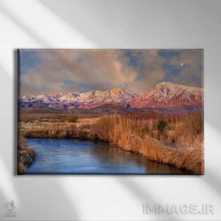 تابلو Sierra Nevada, California, USA,ماه دوردست بر فراز منظره کوهستانی، سیرا نوادا، کالیفرنیا، ایالات متحده آمریکا اثر دنیس فلهرتی - نمای روبهرو روی دیوار