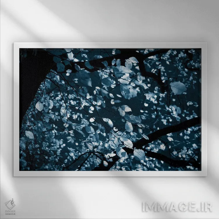 تابلو تا ابد آبی اثر دوریت فوگ - نمای قابدار سفید