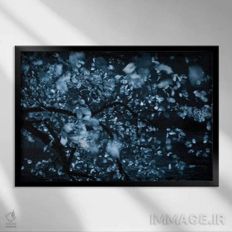 تابلو برگهای رقصان کنار رودخانه اثر دوریت فوگ - نمای قابدار مشکی