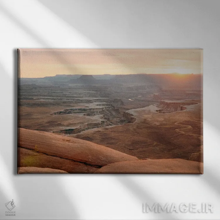 تابلو غروب کنیونلندز (پارک ملی آمریکا) اثر دنیل گارسیا - نمای روبهرو روی دیوار