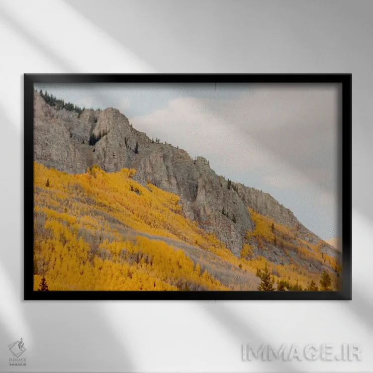 تابلو تب طلا در کوههای راکی اثر دنیل گارسیا - نمای قابدار مشکی