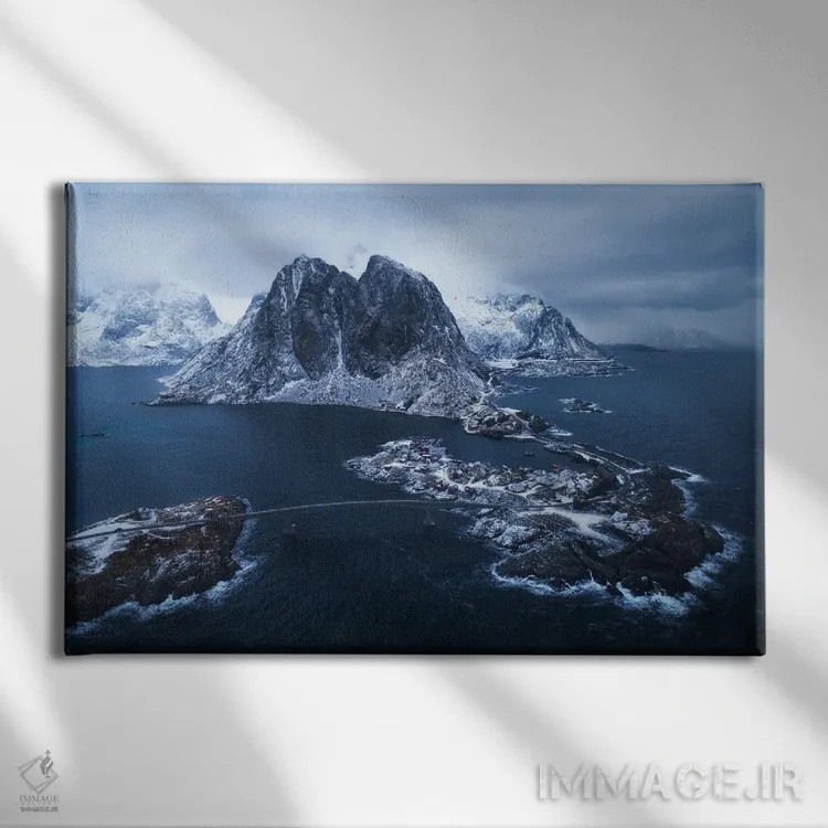 تابلو نمای رمزآلود هامنوی از بالا اثر دنیل گاستاگر - نمای روبهرو روی دیوار