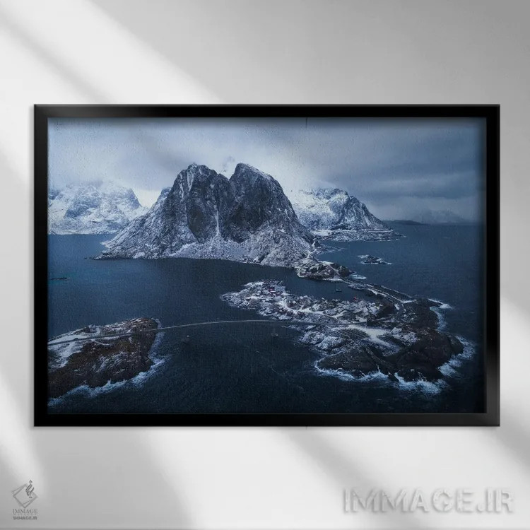 تابلو نمای رمزآلود هامنوی از بالا اثر دنیل گاستاگر - نمای قابدار مشکی