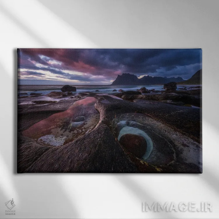 تابلو غروب رمزآلود در ساحل اوتاکلیو (نروژ) اثر دنیل گاستاگر - نمای روبهرو روی دیوار