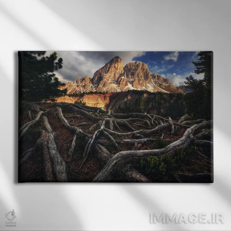 تابلو نمای دراماتیک پیتلرکوفل (دولومیت) اثر دنیل گاستاگر - نمای روبهرو روی دیوار