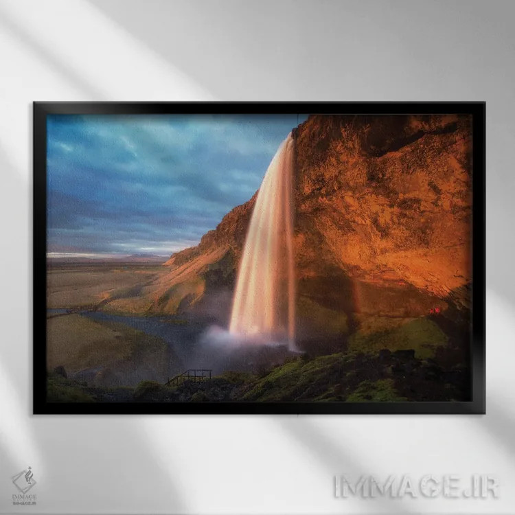 تابلو غروب طوفانی در سلیالاندزفوس (ایسلند) اثر دنیل گاستاگر - نمای قابدار مشکی