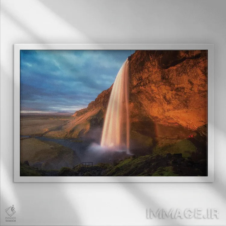 تابلو غروب طوفانی در سلیالاندزفوس (ایسلند) اثر دنیل گاستاگر - نمای قابدار سفید