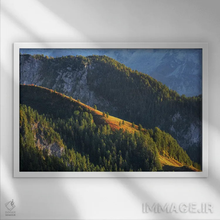 تابلو عصر پاییزی در آلپ باواریا (آلمان) اثر دنیل گاستاگر - نمای قابدار سفید