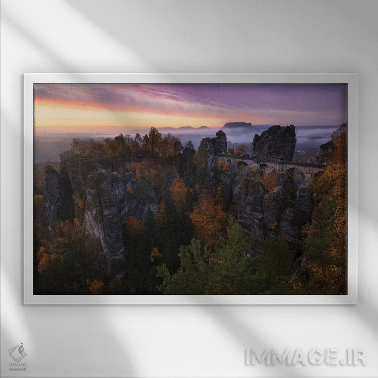 تابلو طلوع رنگارنگ پاییز در باستای آلمان شرقی اثر دنیل گاستاگر - نمای قابدار سفید