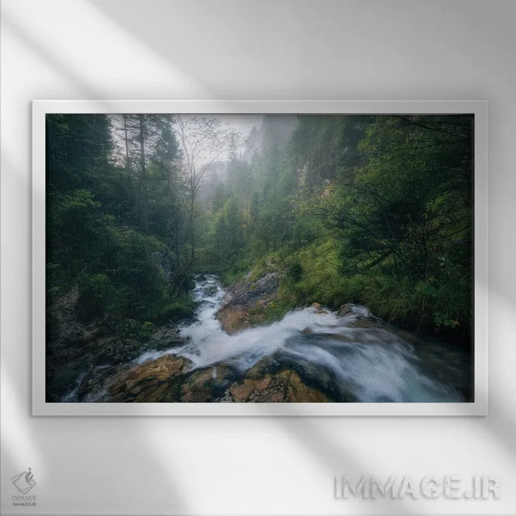 تابلو رود مهآلود در آلپ باواریا (آلمان) اثر دنیل گاستاگر - نمای قابدار سفید