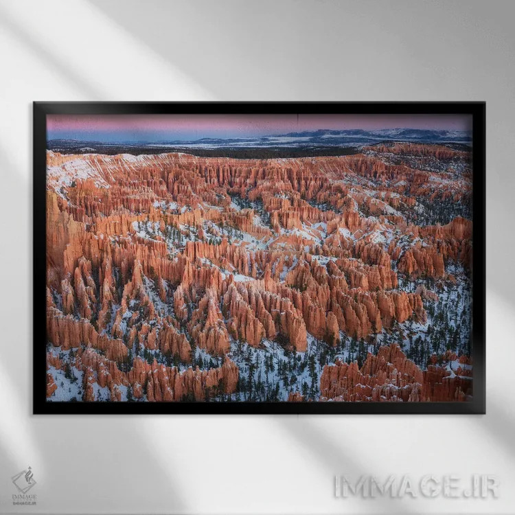 تابلو چشمانداز زمستانی برایس کنیون (یوتا) اثر دنیل گاستاگر - نمای قابدار مشکی