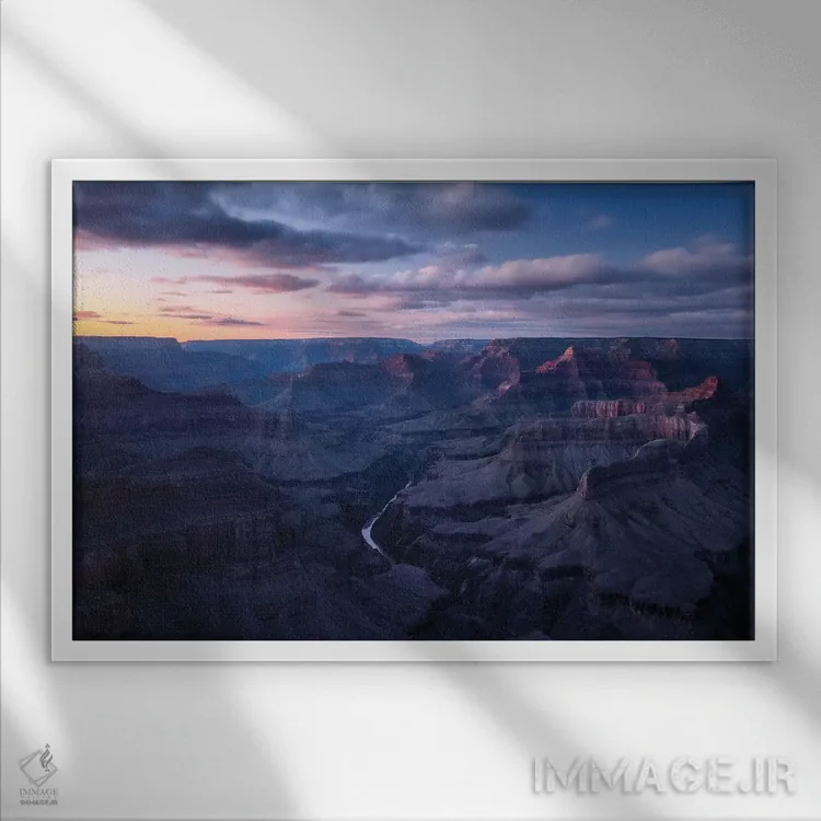 تابلو گرند کنیون هنگام گرگ و میش (آریزونا) اثر دنیل گاستاگر - نمای قابدار سفید