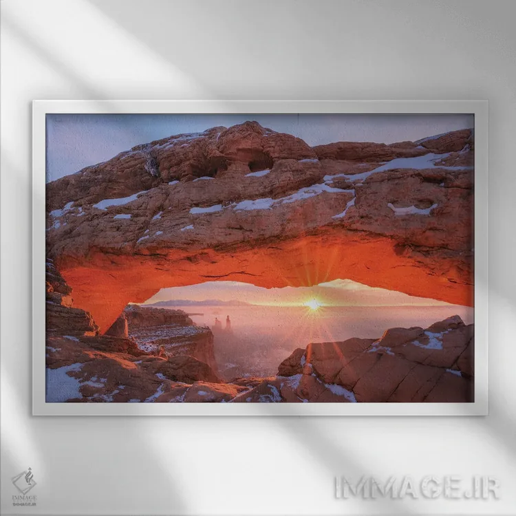 تابلو طلوع زمستانی در مسا آرچ (یوتا) اثر دنیل گاستاگر - نمای قابدار سفید