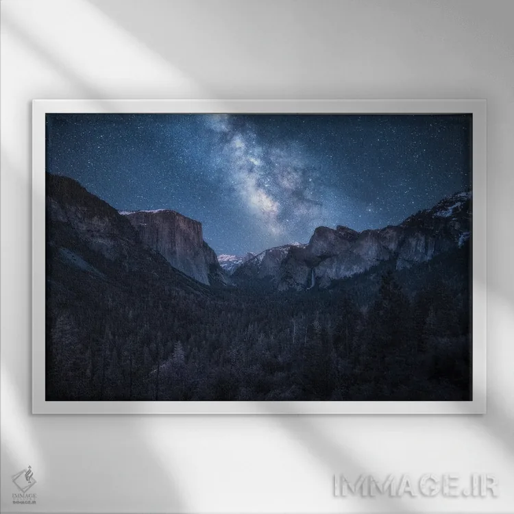 تابلو راه شیری بالای پارک ملی یوسیمیتی (کالیفرنیا) اثر دنیل گاستاگر - نمای قابدار سفید