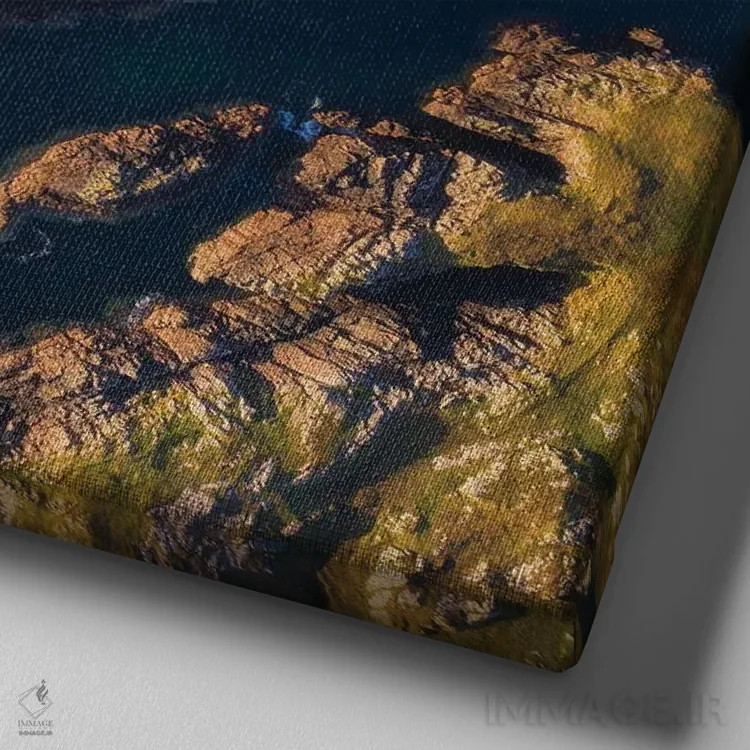 تابلو فانوس دریایی ایرلندی از بالا اثر دنیل گاستاگر - نمای نزدیک بافت بوم