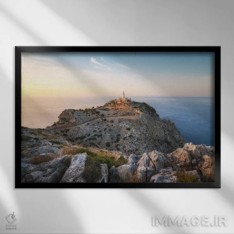 تابلو غروب طلایی در دماغه فورمنتور (مایورکا) اثر دنیل گاستاگر - نمای قابدار مشکی